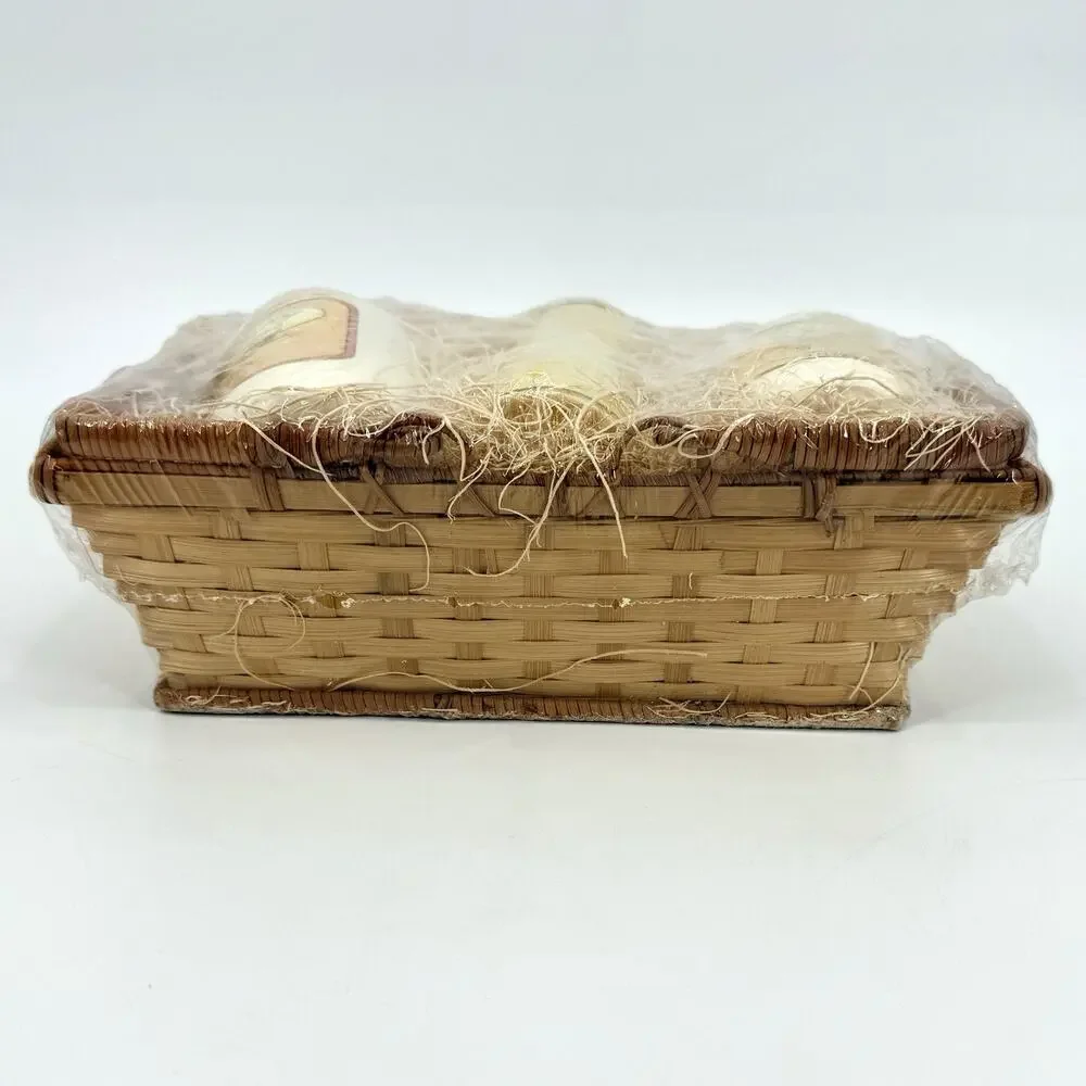 VTG 1989 Avon Country Classics Honey Almond Set of 3 Bath Gel Talc Lotion Basket